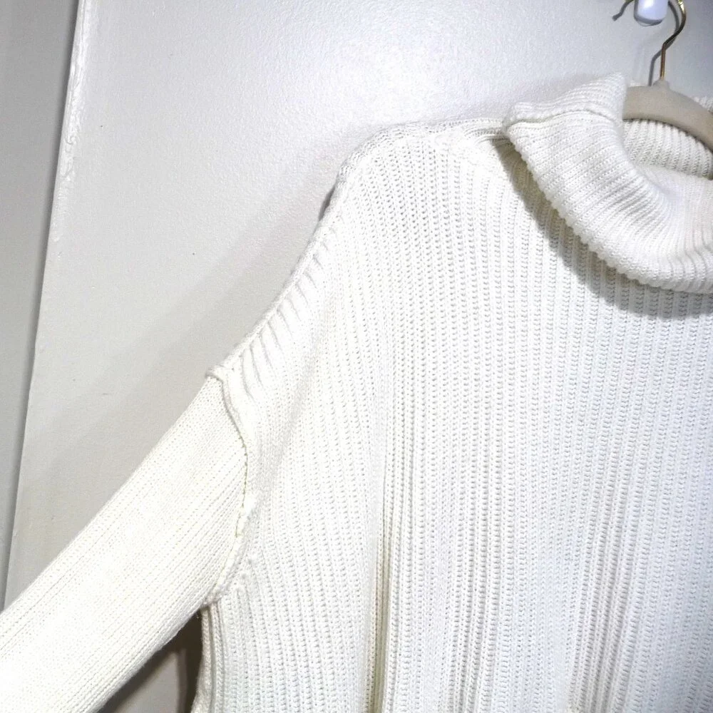 FREE PEOPLE LAYER CAKE SWEATER SMALL